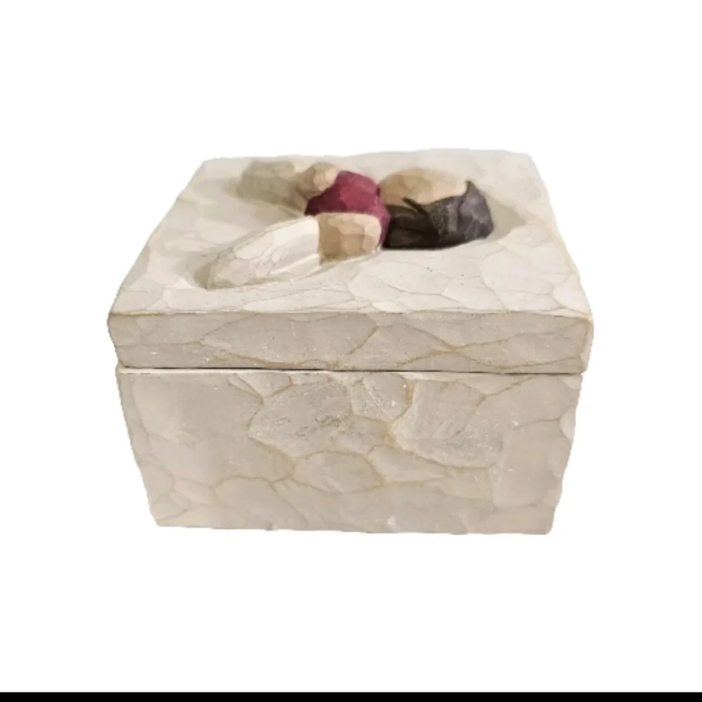 Willow Tree Square Keepsake Trinket Love Box by Lordi From the Heart 2003